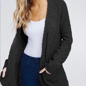 💕Avery💕 in BLACK